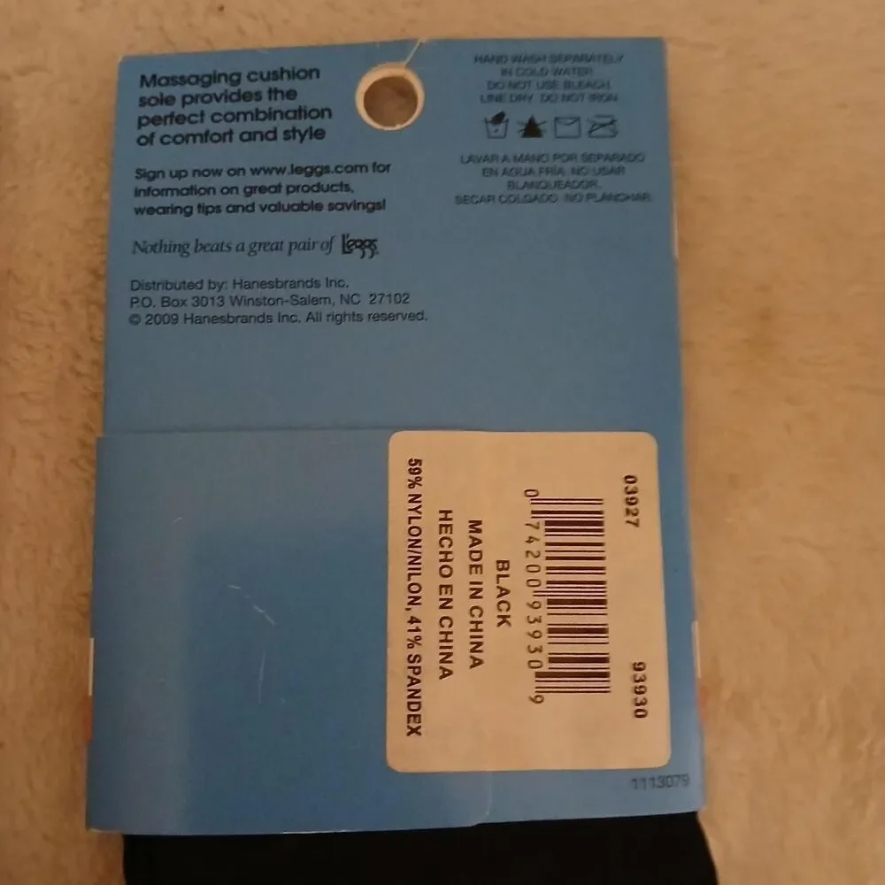 New old stock deadstock 2009 2 pairs of L'eggs black massaging trouser socks 5-9